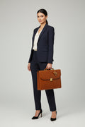Valigetta In Pelle  Bovina Goffrata Rifinita Con Una Texture  A Grana Incrociata  I Santi